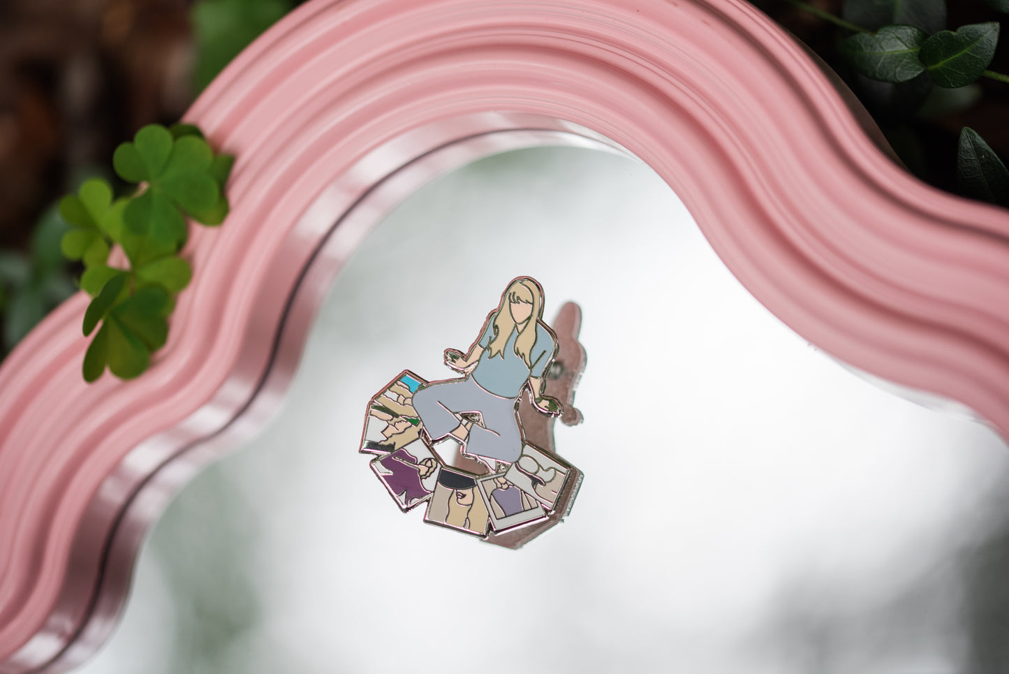 MASTERS PIN - Taylor with masters