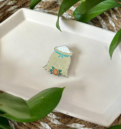 FLOUR SONG PIN