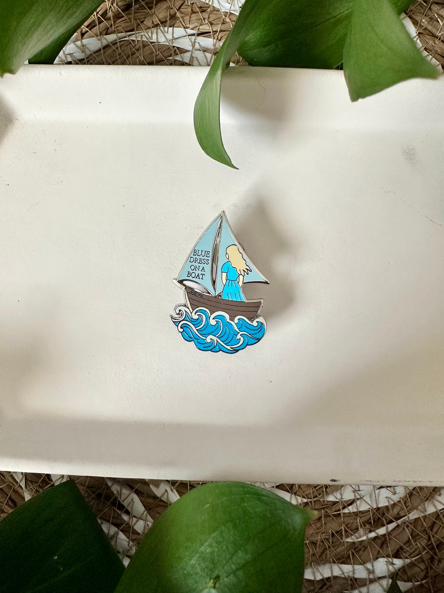 BLUE DRESS ON A BOAT PIN