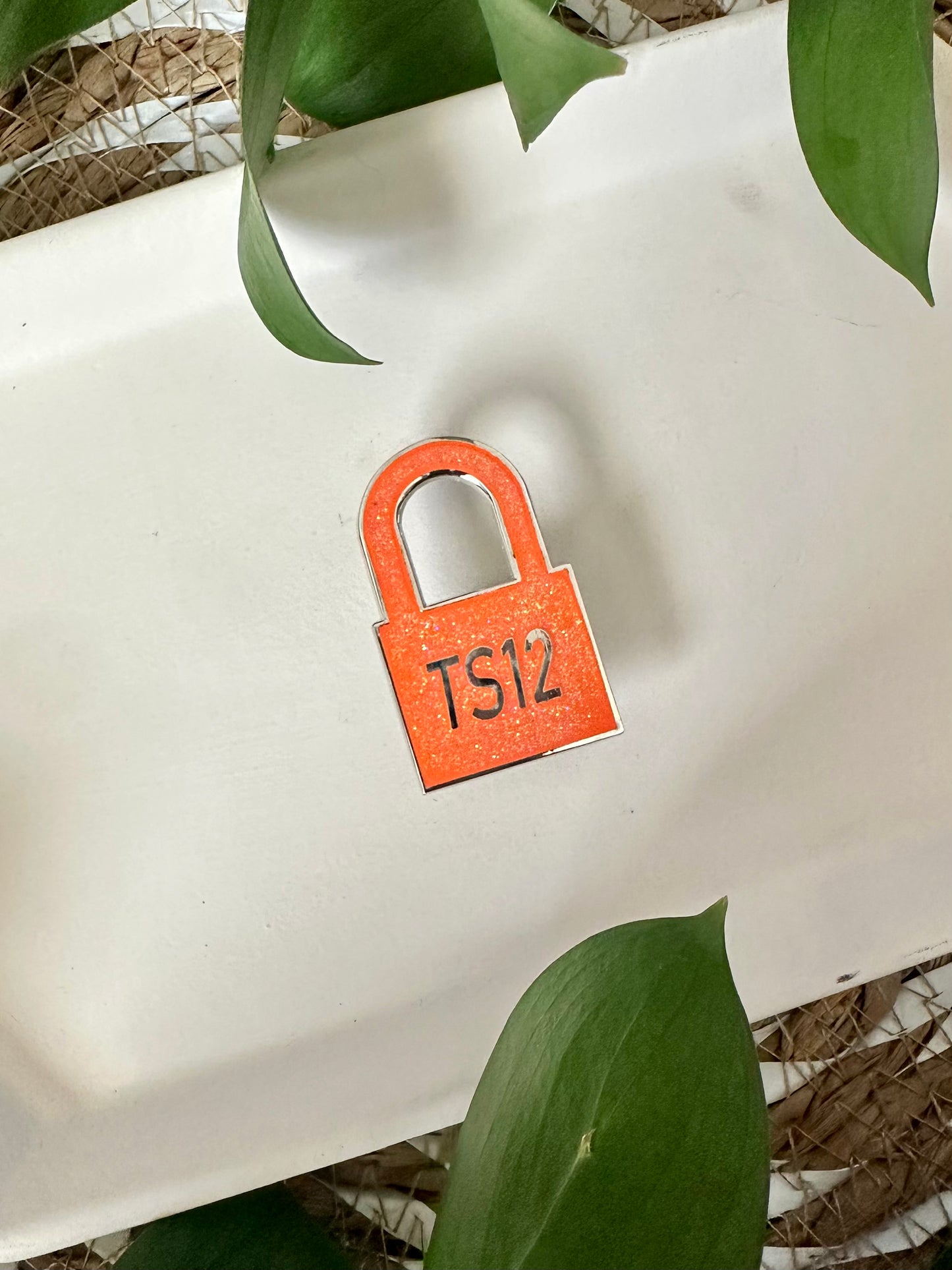 TS12 LOCK PIN