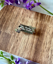 Load image into Gallery viewer, Olive Garden Pin
